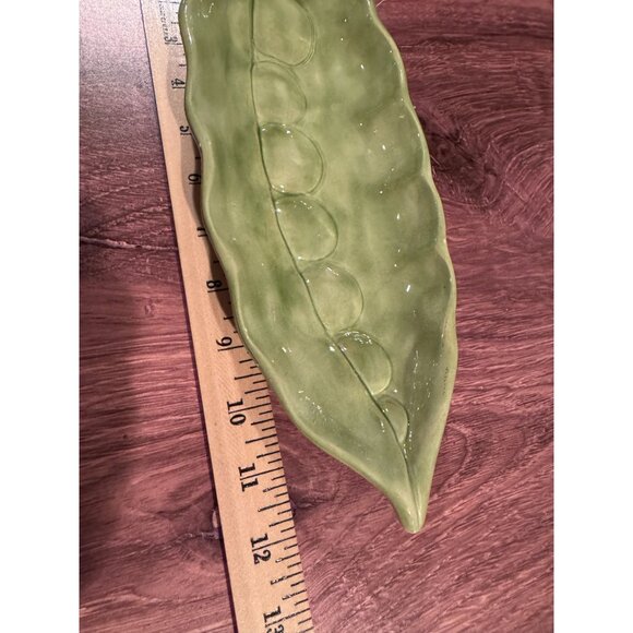 🌱🥕 Vintage Ceramic Veggie Plates – Radish (Treasure Craft) & Pea Pod Dish - Picture 8 of 16